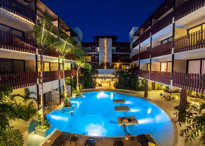 Tropical 3br Pool Near 5th Avenue & * Playa del Carmen