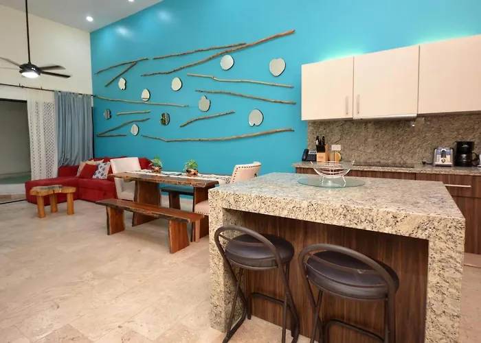Tropical 3br Pool Near 5th Avenue & * Playa del Carmen
